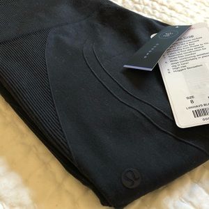 *NWT* Lululemon high rise crop pants